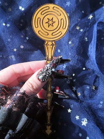 Zakładka do książki mini różdżka Koło Hekate Hekate’s Strophalos